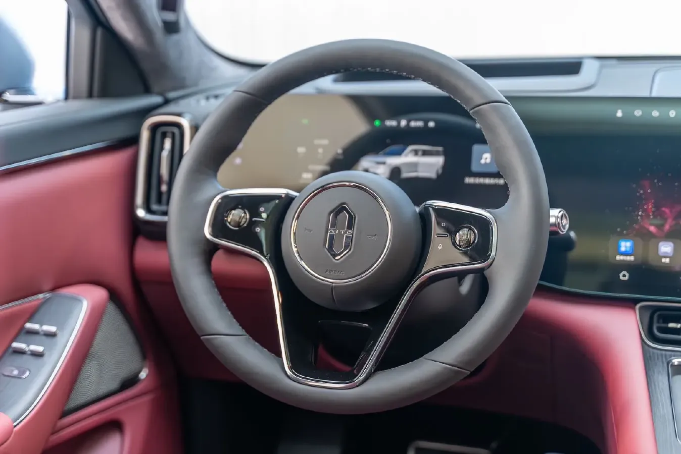 2025 AITO AITO M8 REEV 160HP REEV 53.4KWH,autocango,china used car exporter,china ev exporter,chinese used car exporter,chinese used ev exporter