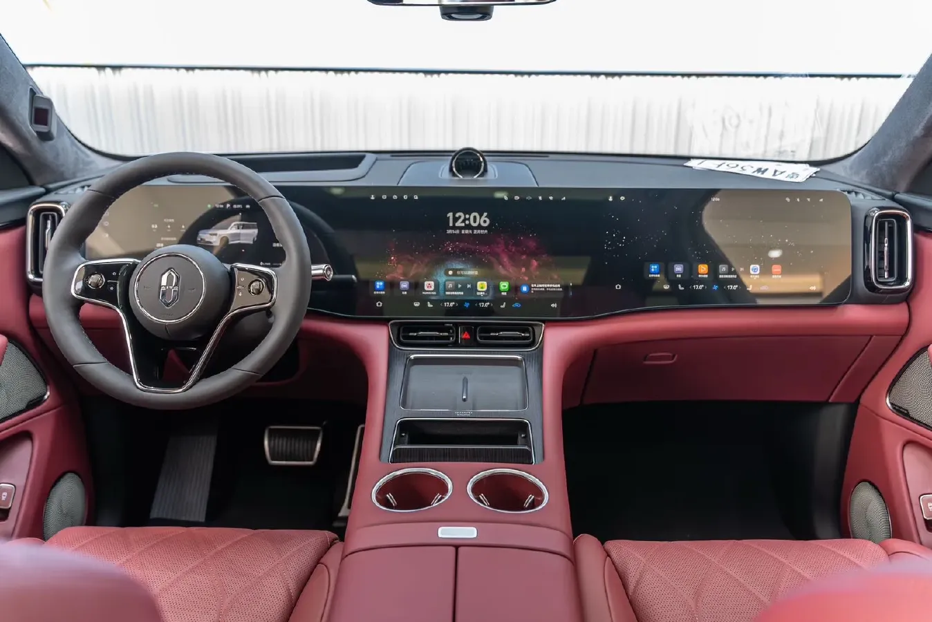 2025 AITO AITO M8 REEV 160HP REEV 53.4KWH,autocango,china used car exporter,china ev exporter,chinese used car exporter,chinese used ev exporter