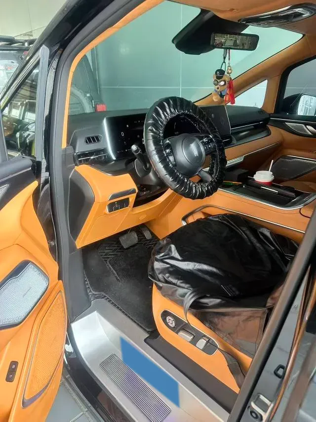 2024 Voyah ZhuiGuang 1.5T 136HP L4 PHEV 43KWH,autocango,china used car exporter,china ev exporter,chinese used car exporter,chinese used ev exporter