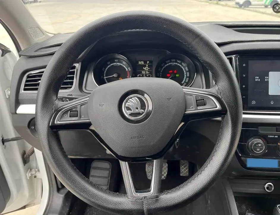 2023 Skoda Kamiq 1.5L 109HP L4 6AT,autocango,china used car exporter,china ev exporter,chinese used car exporter,chinese used ev exporter