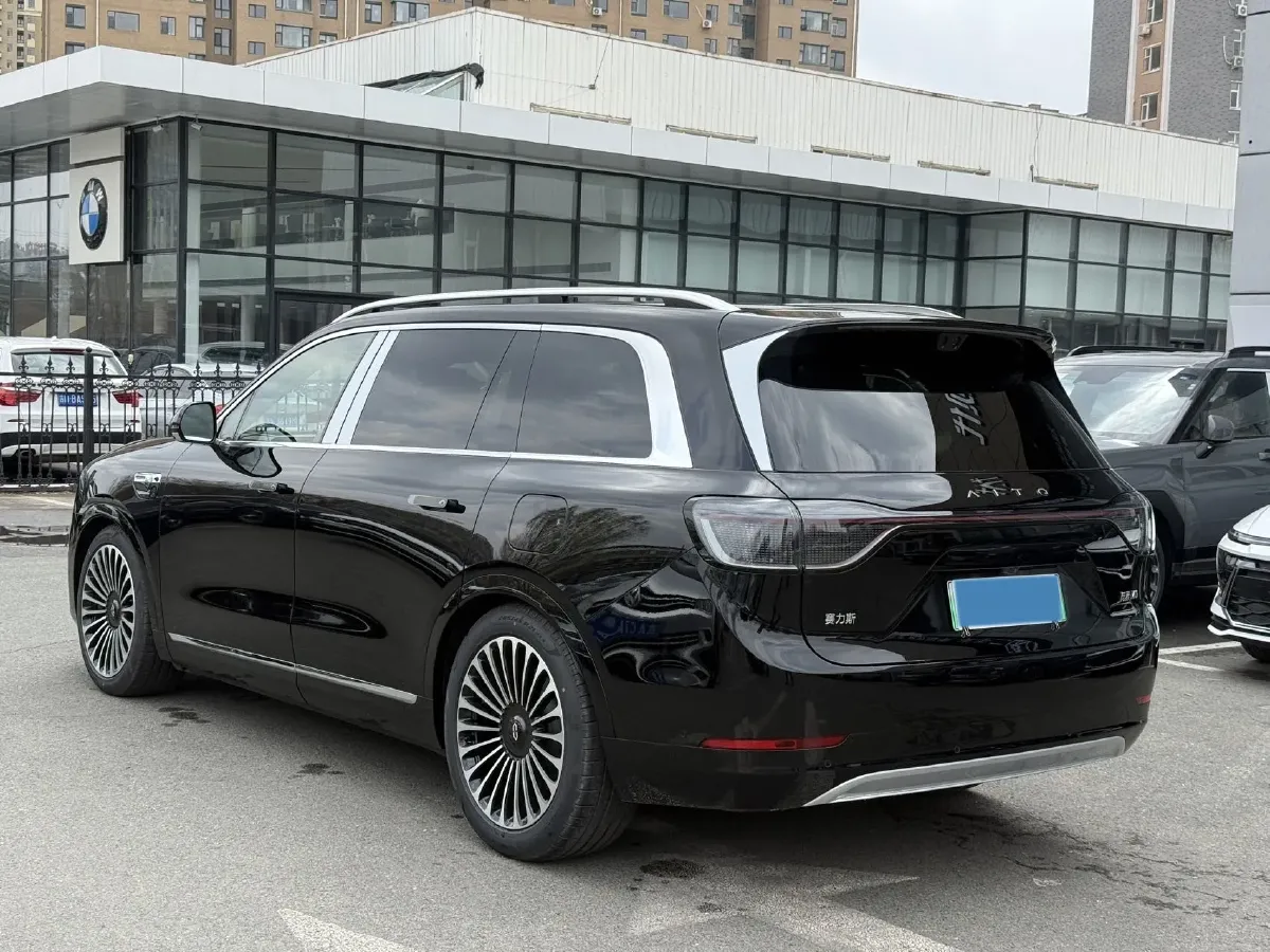 2025 AITO AITO M9 REEV 160HP REEV 52KWH,autocango,china used car exporter,china ev exporter,chinese used car exporter,chinese used ev exporter