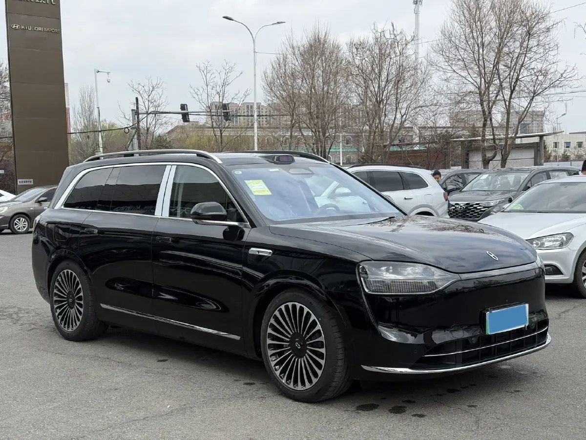 2025 AITO AITO M9 REEV 160HP REEV 52KWH,autocango,china used car exporter,china ev exporter,chinese used car exporter,chinese used ev exporter