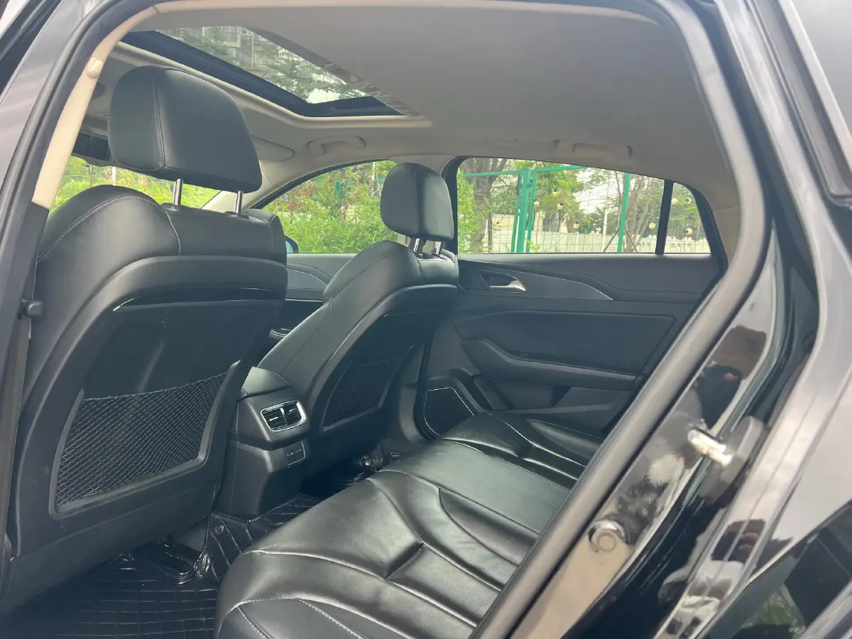 2022 HongQi H5 1.5T 169HP L4 7DCT,autocango,china used car exporter,china ev exporter,chinese used car exporter,chinese used ev exporter