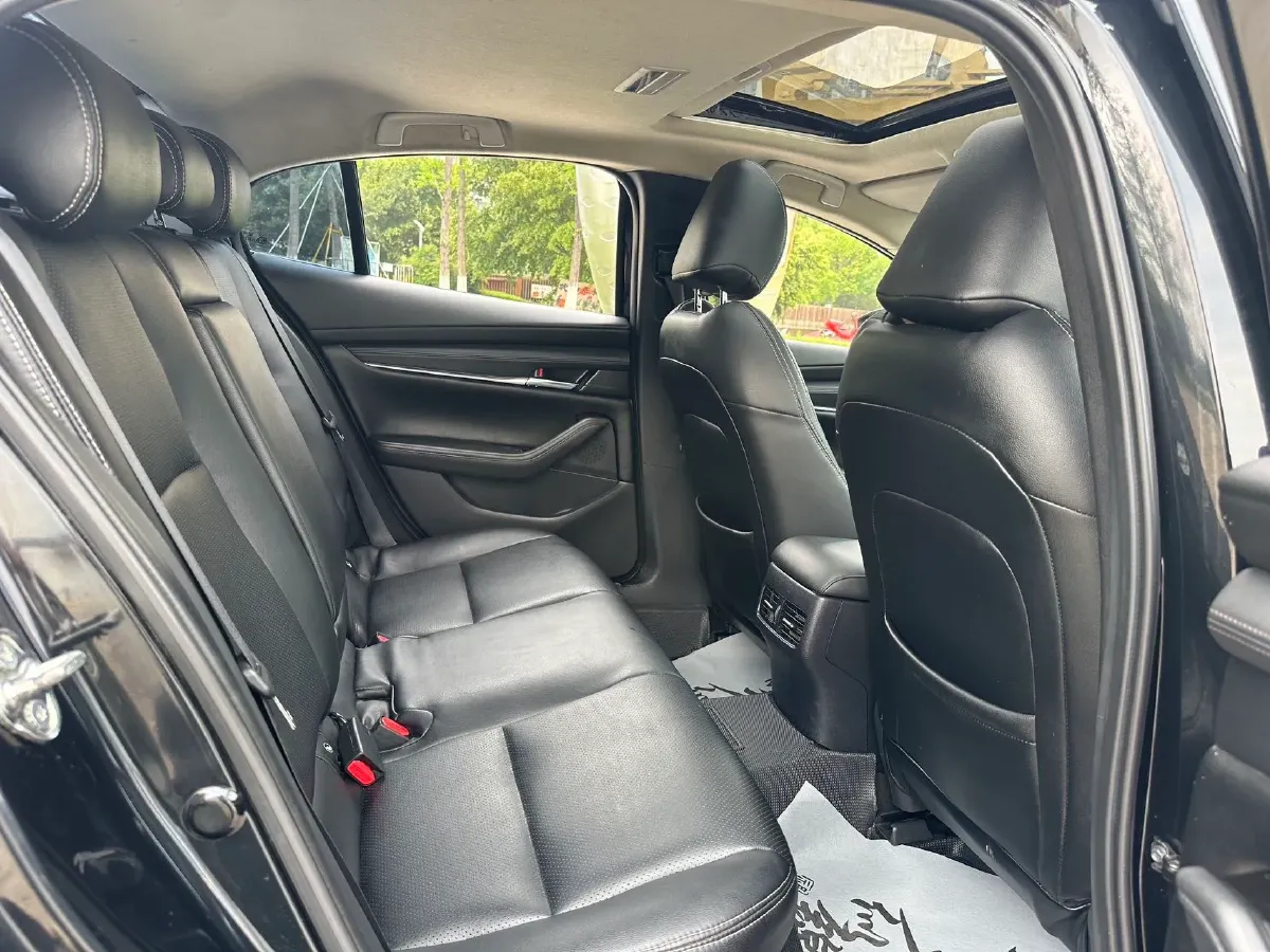 2021 Mazda 3 Axela 2.0L 158HP L4 6AT,autocango,china used car exporter,china ev exporter,chinese used car exporter,chinese used ev exporter