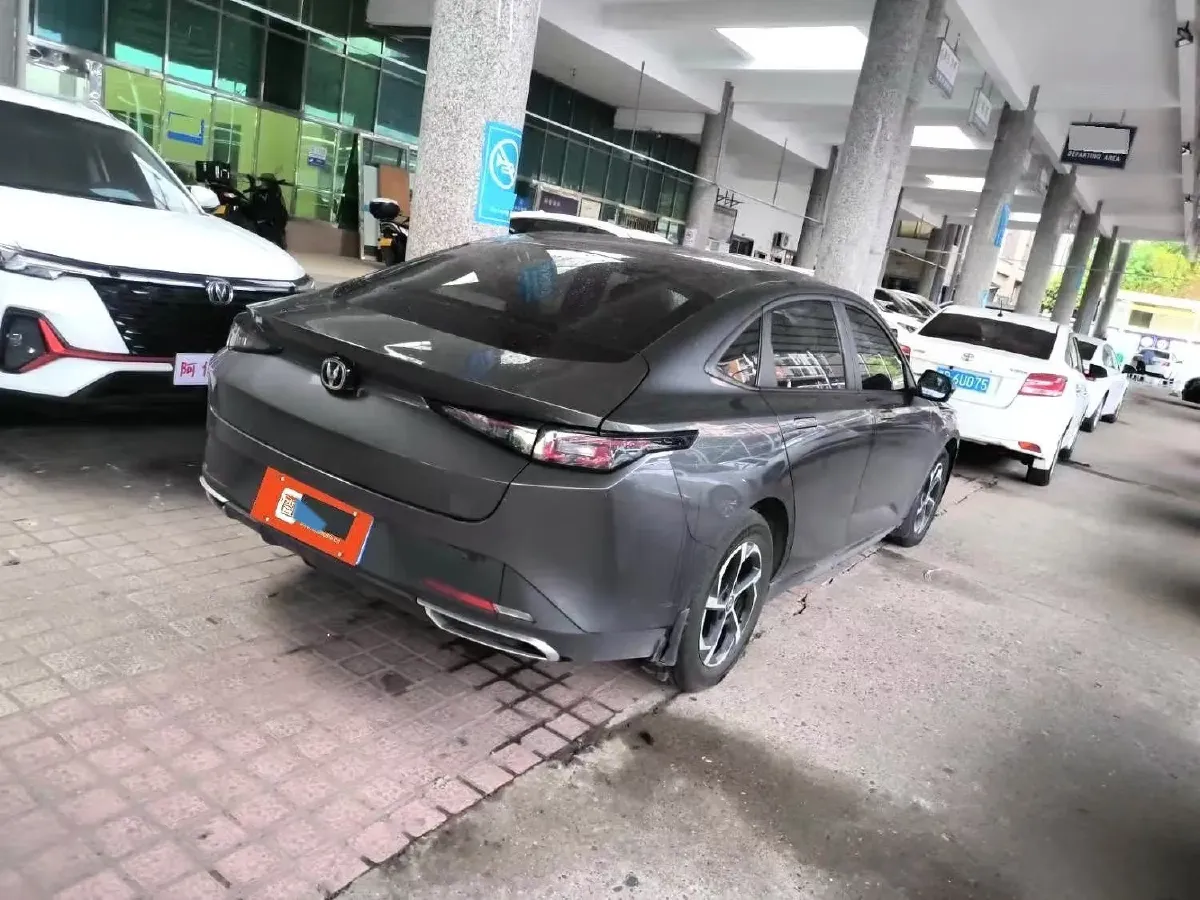 2025 ChangAn Eado 1.5T 192HP L4 7DCT,autocango,china used car exporter,china ev exporter,chinese used car exporter,chinese used ev exporter