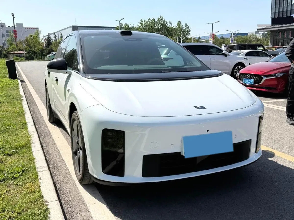 2025 Li i6 BEV,autocango,china used car exporter,china ev exporter,chinese used car exporter,chinese used ev exporter