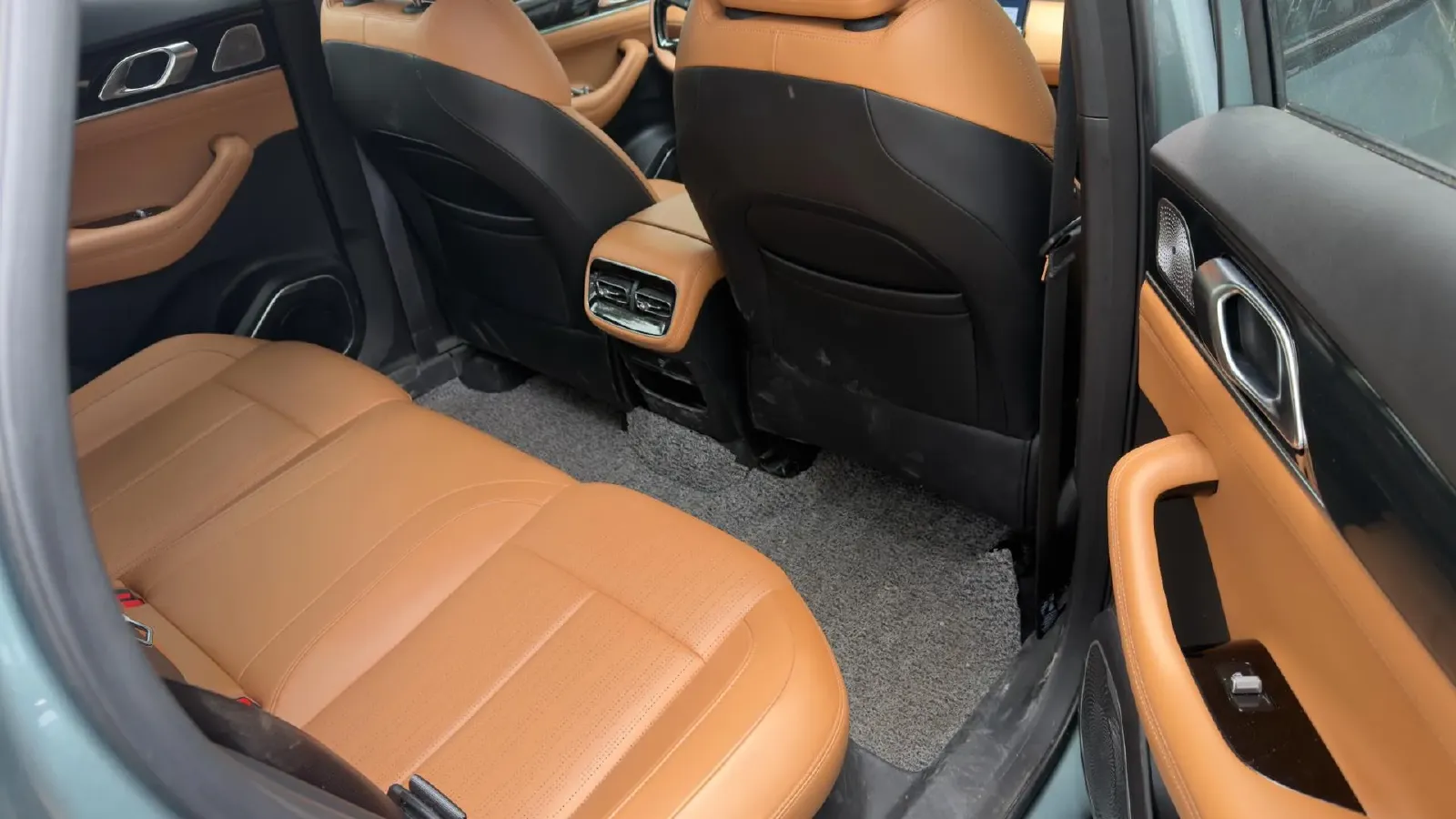 2024 Geely StarRay 1.5T 181HP L4 7DCT,autocango,china used car exporter,china ev exporter,chinese used car exporter,chinese used ev exporter