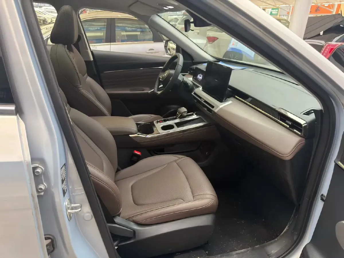 2024 GAC Trumpchi GS4 1.5T 177HP L4 7DCT,autocango,china used car exporter,china ev exporter,chinese used car exporter,chinese used ev exporter