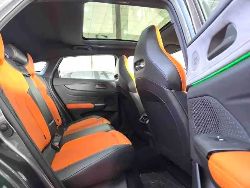 2025 ChangAn UNI-V 2.0T 245HP L4 8AT,autocango,china used car exporter,china ev exporter,chinese used car exporter,chinese used ev exporter