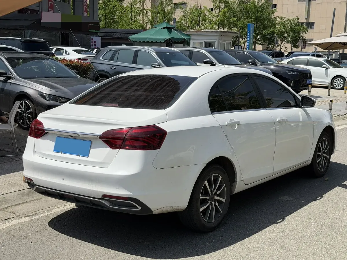 2020 Geely Emgrand 1.5L 109HP L4 5MT,autocango,china used car exporter,china ev exporter,chinese used car exporter,chinese used ev exporter