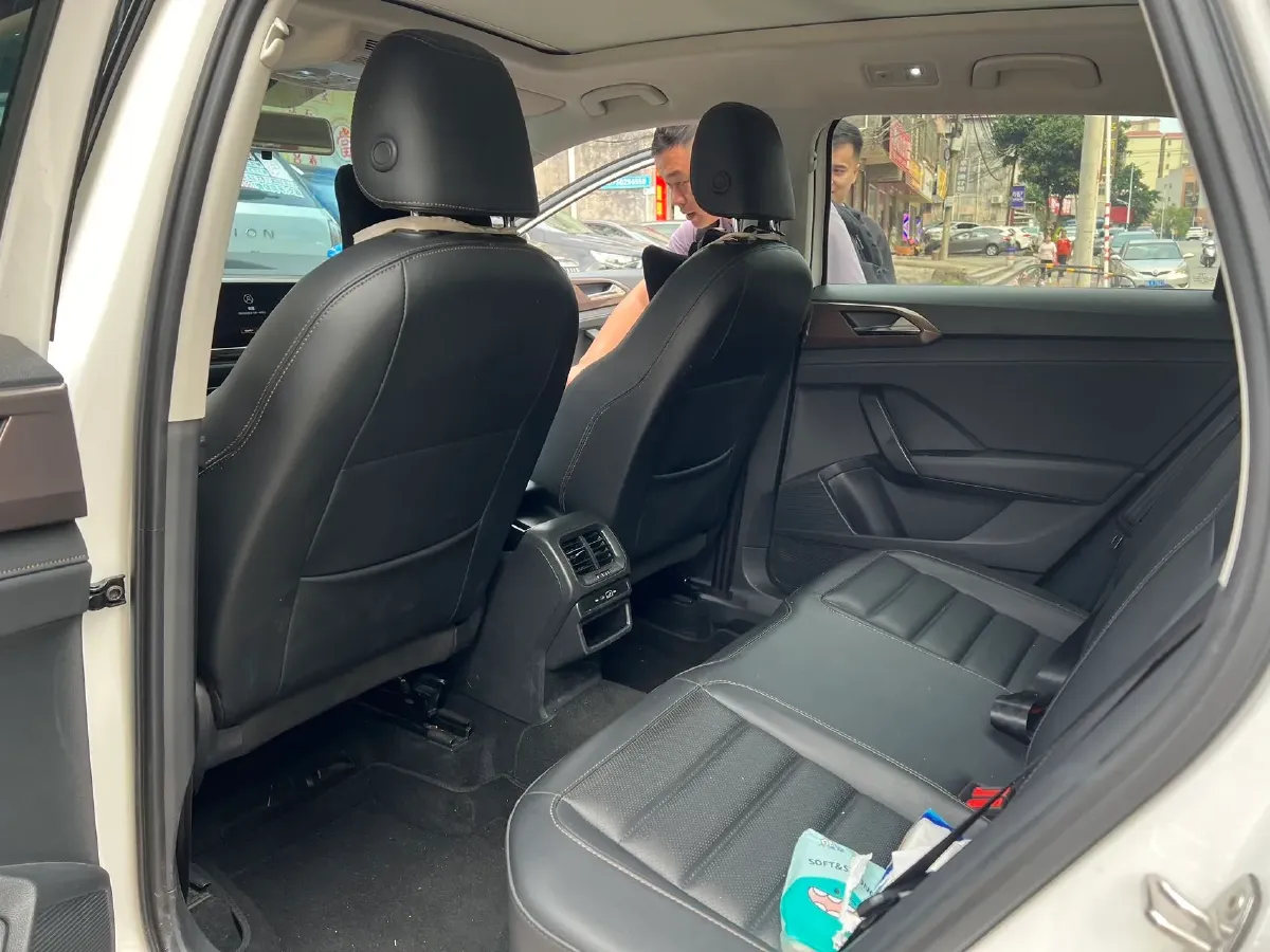 2021 Volkswagen Tharu 1.4T 150HP L4 7DCT,autocango,china used car exporter,china ev exporter,chinese used car exporter,chinese used ev exporter