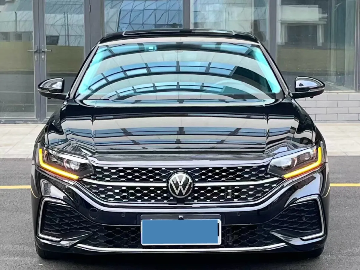 2023 Volkswagen Passat 2.0T 186HP L4 7DCT,autocango,china used car exporter,china ev exporter,chinese used car exporter,chinese used ev exporter