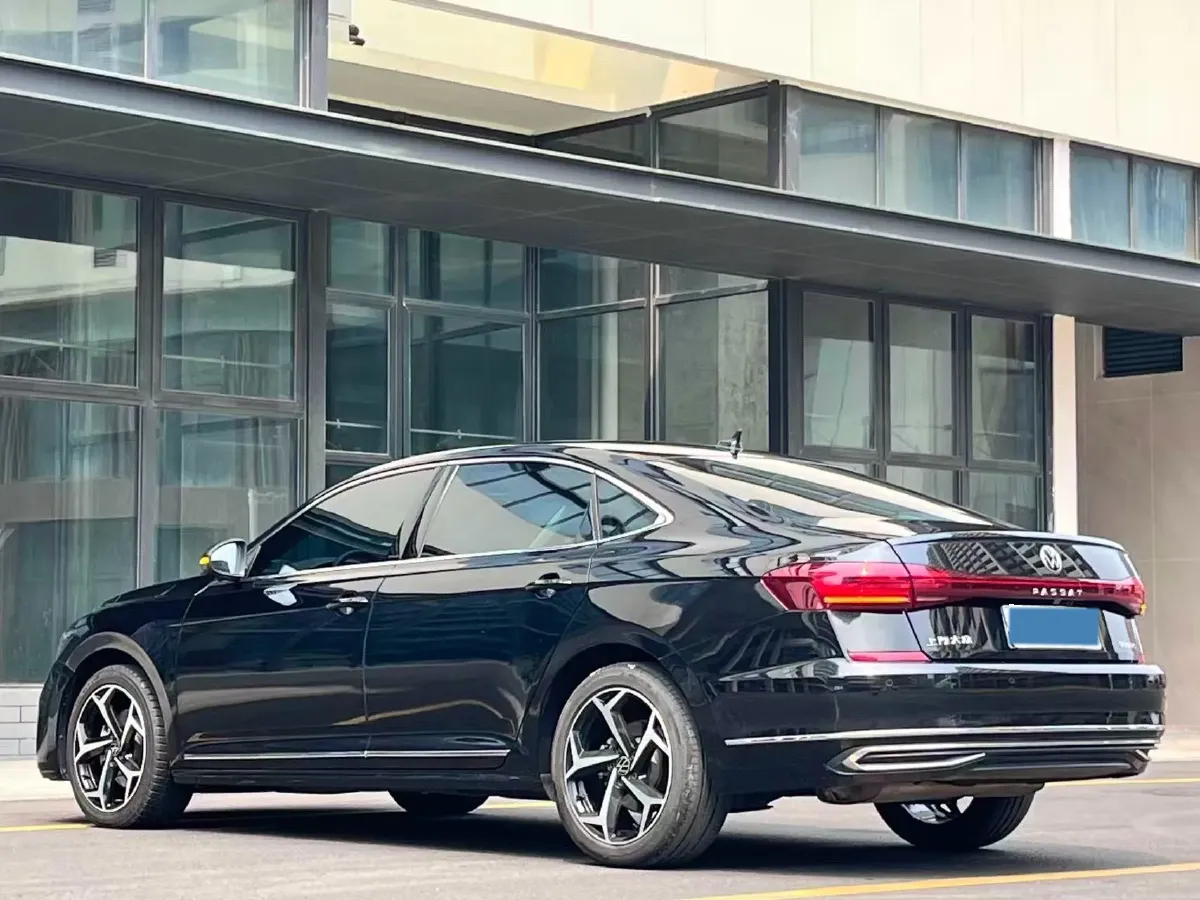 2023 Volkswagen Passat 2.0T 186HP L4 7DCT,autocango,china used car exporter,china ev exporter,chinese used car exporter,chinese used ev exporter
