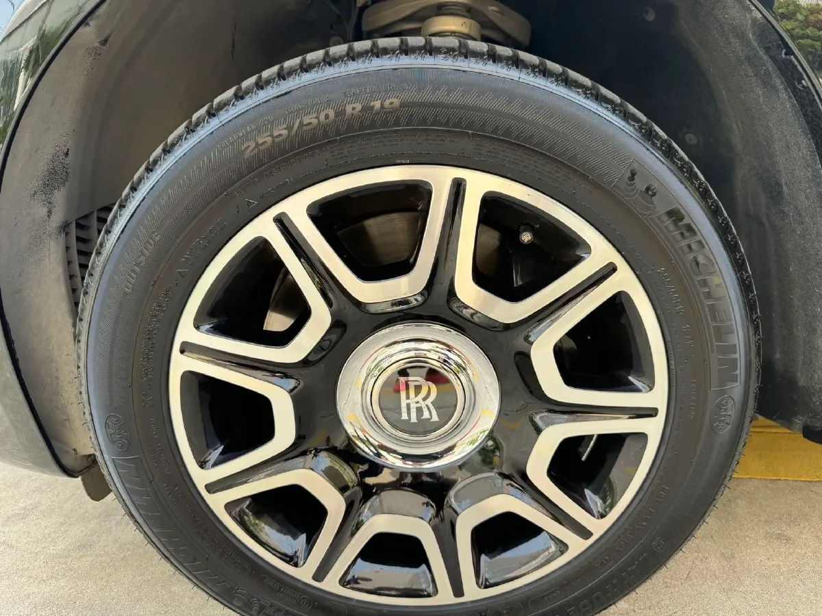 2018 Rolls-Royce Ghost 6.6T 571HP V12 8AT,autocango,china used car exporter,china ev exporter,chinese used car exporter,chinese used ev exporter