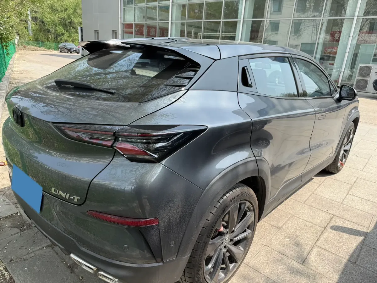 2021 ChangAn UNI-T 1.5T 180HP L4 7DCT,autocango,china used car exporter,china ev exporter,chinese used car exporter,chinese used ev exporter