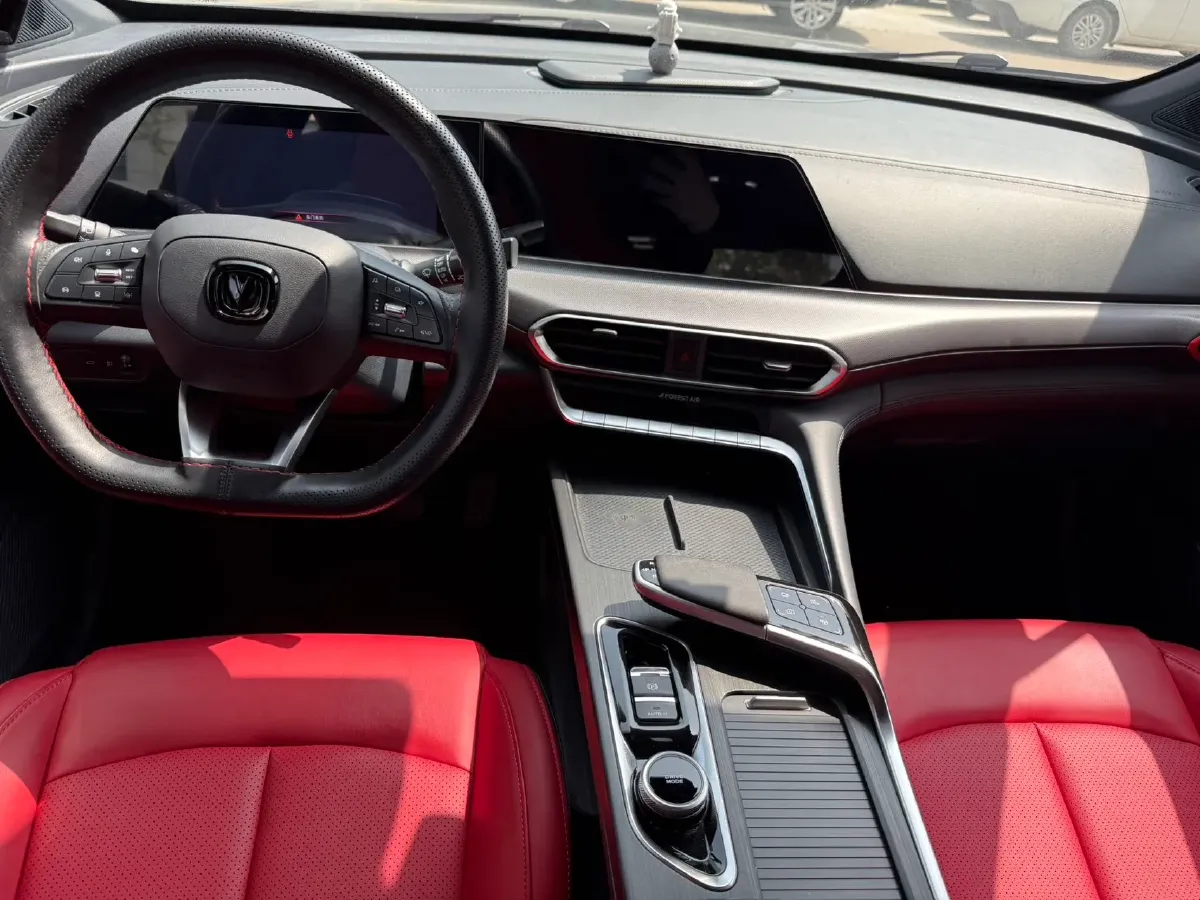 2021 ChangAn UNI-T 1.5T 180HP L4 7DCT,autocango,china used car exporter,china ev exporter,chinese used car exporter,chinese used ev exporter