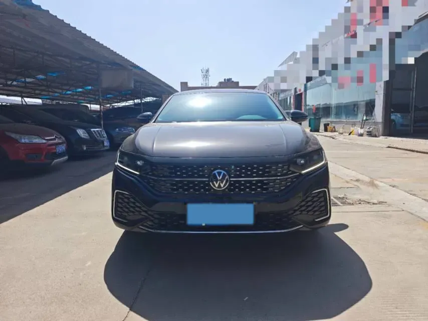 2025 Volkswagen Passat 2.0T 220HP L4 7DCT,autocango,china used car exporter,china ev exporter,chinese used car exporter,chinese used ev exporter