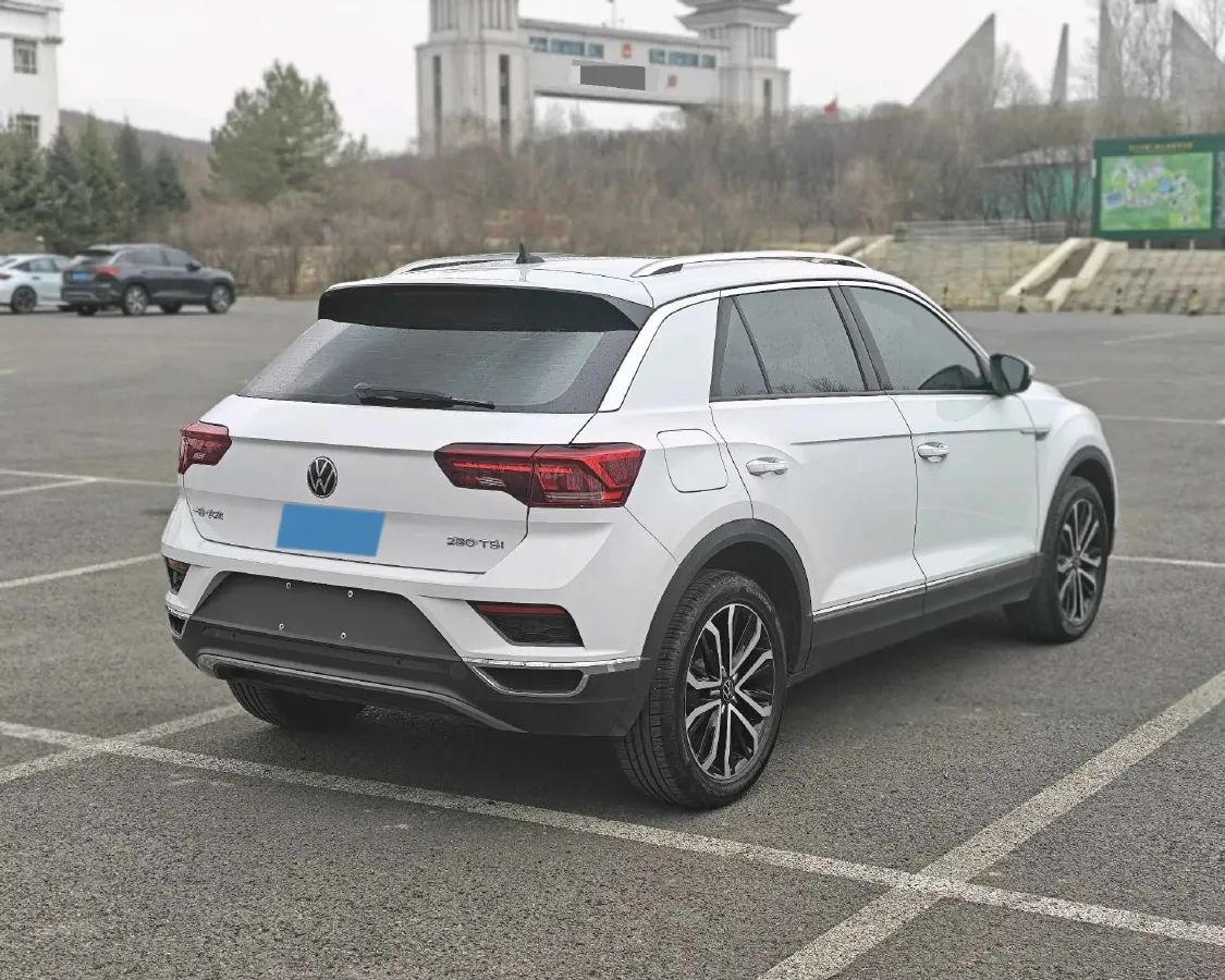 2022 Volkswagen T-Roc 1.4T 150HP L4 7DCT,autocango,china used car exporter,china ev exporter,chinese used car exporter,chinese used ev exporter