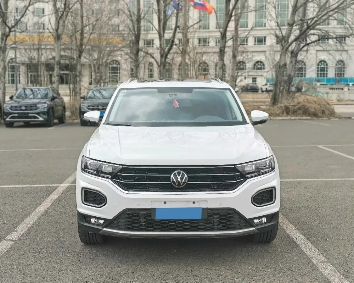2022 Volkswagen T-Roc 1.4T 150HP L4 7DCT,autocango,china used car exporter,china ev exporter,chinese used car exporter,chinese used ev exporter