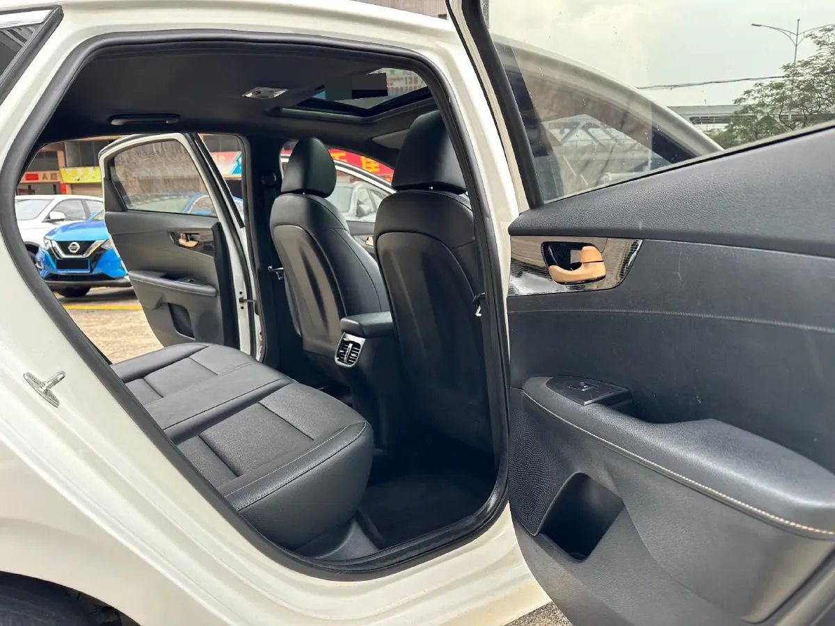 2020 Kia K3 1.4T 130HP L4 7DCT,autocango,china used car exporter,china ev exporter,chinese used car exporter,chinese used ev exporter