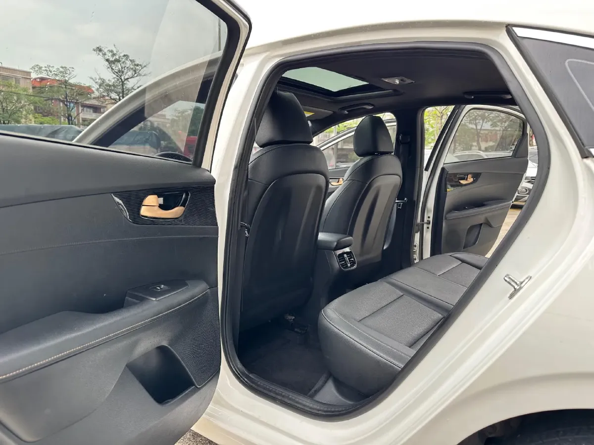 2020 Kia K3 1.4T 130HP L4 7DCT,autocango,china used car exporter,china ev exporter,chinese used car exporter,chinese used ev exporter