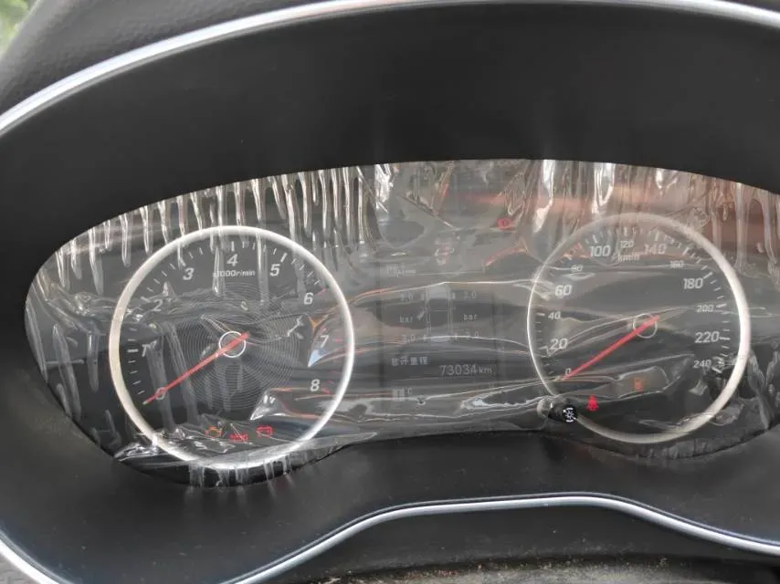 2021 BaoJun 730 1.5L 105HP L4 6MT,autocango,china used car exporter,china ev exporter,chinese used car exporter,chinese used ev exporter