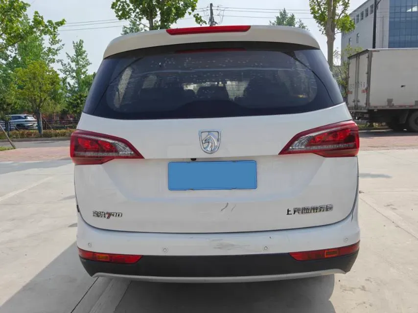 2021 BaoJun 730 1.5L 105HP L4 6MT,autocango,china used car exporter,china ev exporter,chinese used car exporter,chinese used ev exporter
