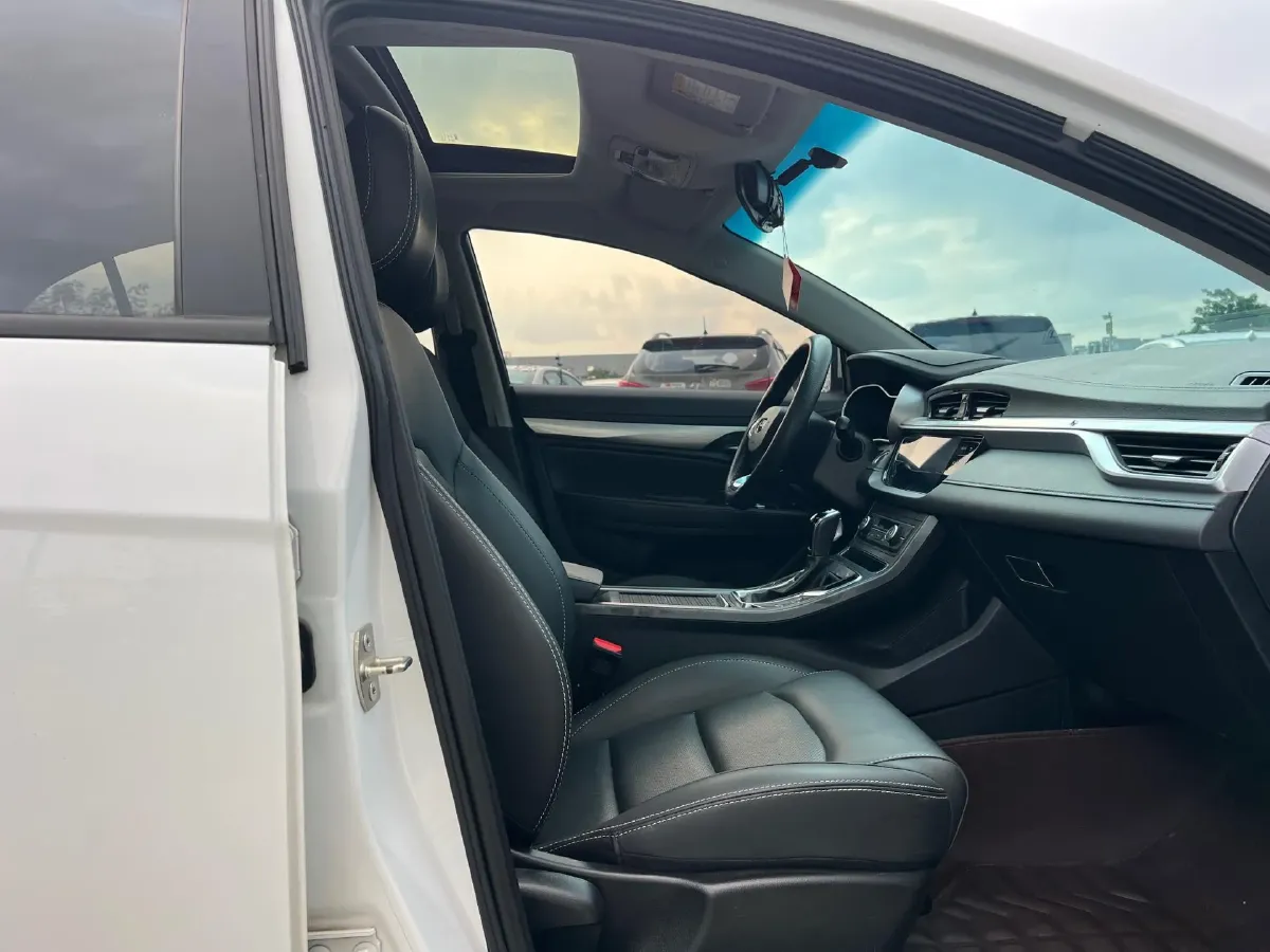 2020 Geely Emgrand 1.5L 109HP L4 CVT,autocango,china used car exporter,china ev exporter,chinese used car exporter,chinese used ev exporter