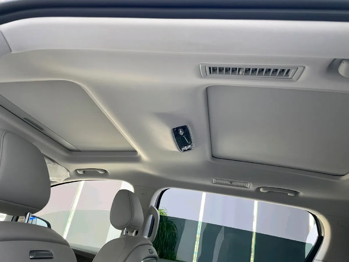 2025 Roewe iMAX8 1.5T 150HP L4 1DHT PHEV 24.7KWH,autocango,china used car exporter,china ev exporter,chinese used car exporter,chinese used ev exporter