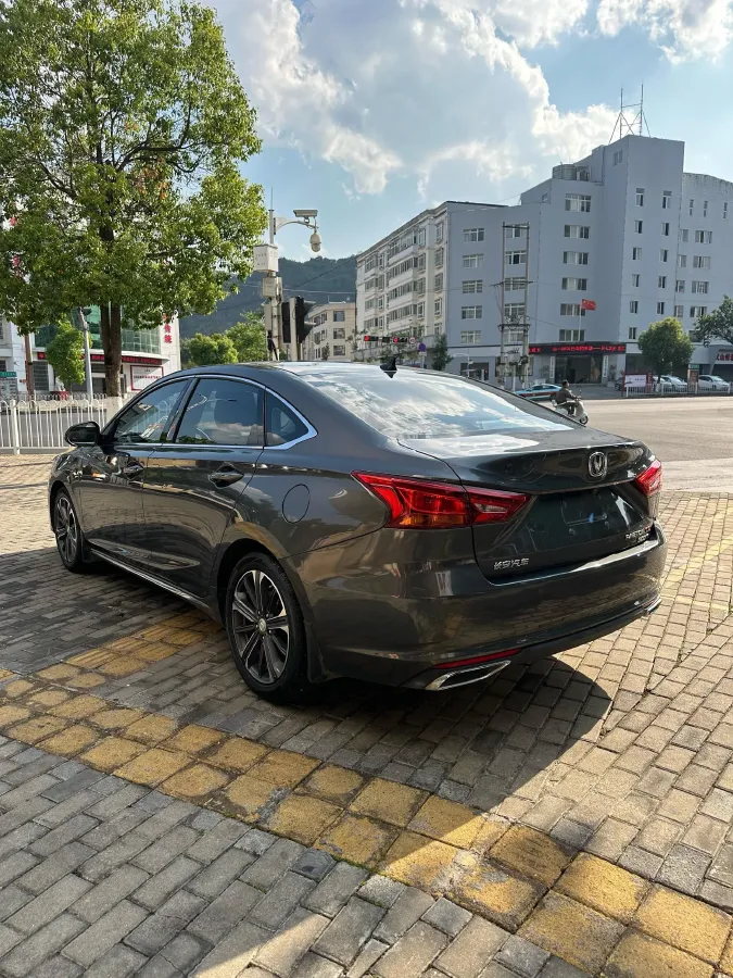 2022 ChangAn Raeton CC 1.5T 188HP L4 7DCT,autocango,china used car exporter,china ev exporter,chinese used car exporter,chinese used ev exporter