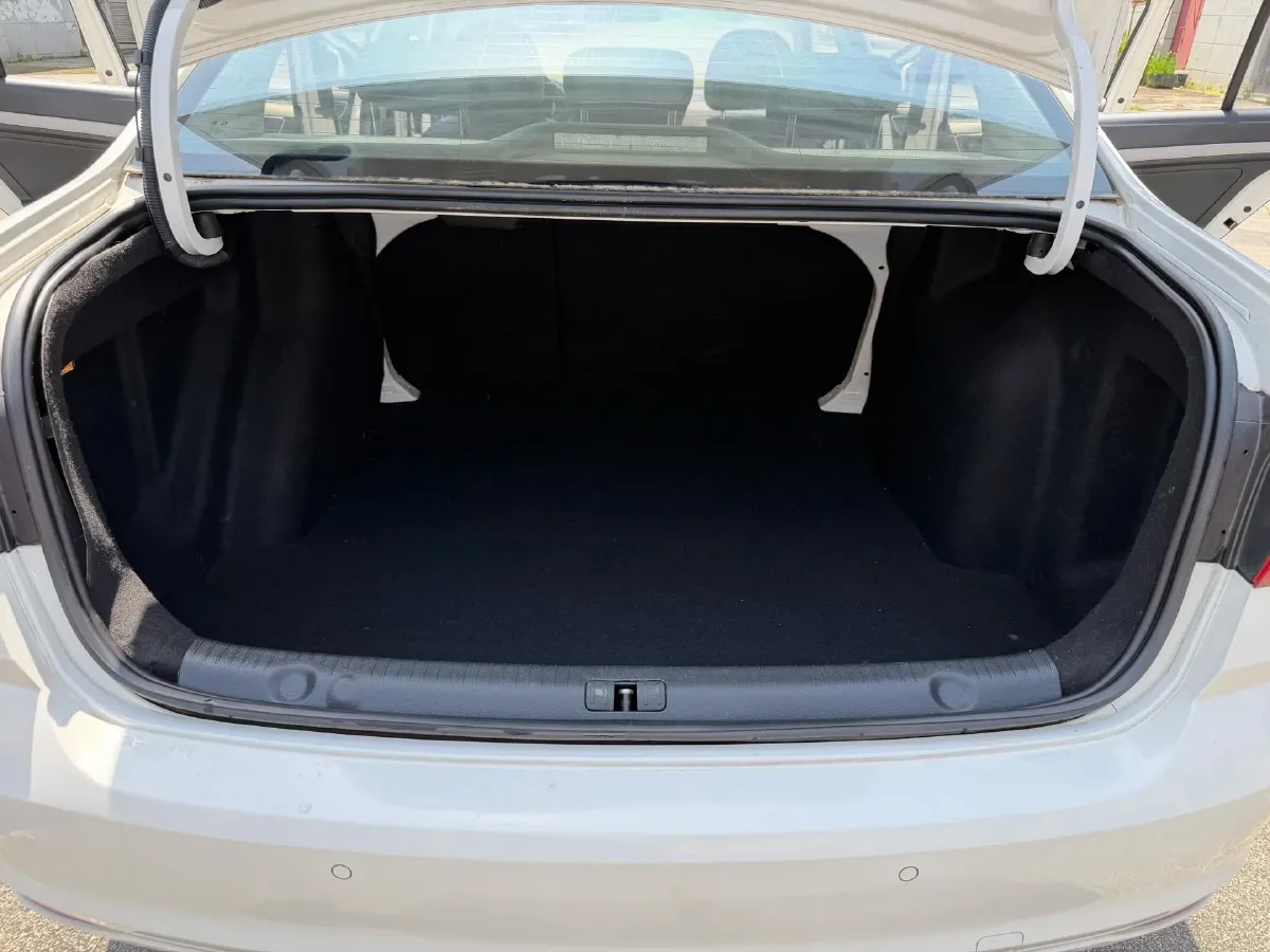 2017 Buick Excelle 1.5L 114HP L4 6AT,autocango,china used car exporter,china ev exporter,chinese used car exporter,chinese used ev exporter