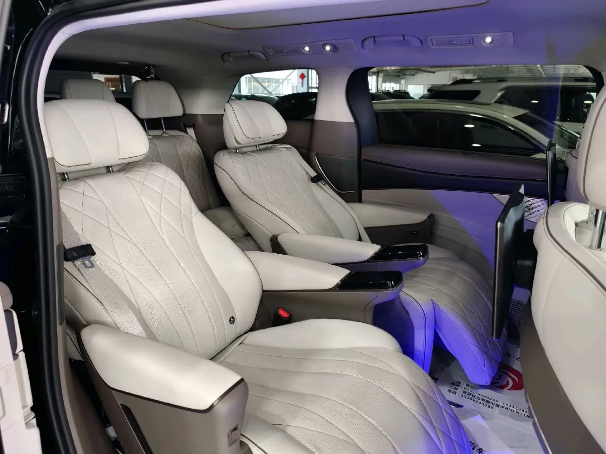 2022 Mercedes-Benz GLC Class 2.0T 197HP L4 9AT,autocango,china used car exporter,china ev exporter,chinese used car exporter,chinese used ev exporter