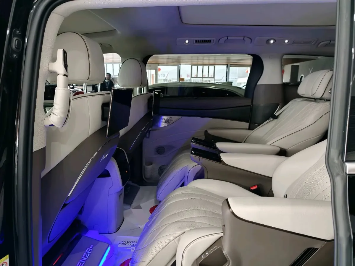 2022 Mercedes-Benz GLC Class 2.0T 197HP L4 9AT,autocango,china used car exporter,china ev exporter,chinese used car exporter,chinese used ev exporter