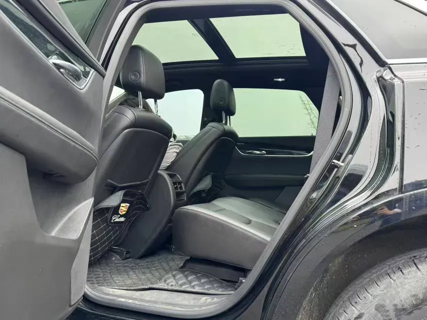 2022 Cadillac XT5 2.0T 237HP L4 9AT,autocango,china used car exporter,china ev exporter,chinese used car exporter,chinese used ev exporter