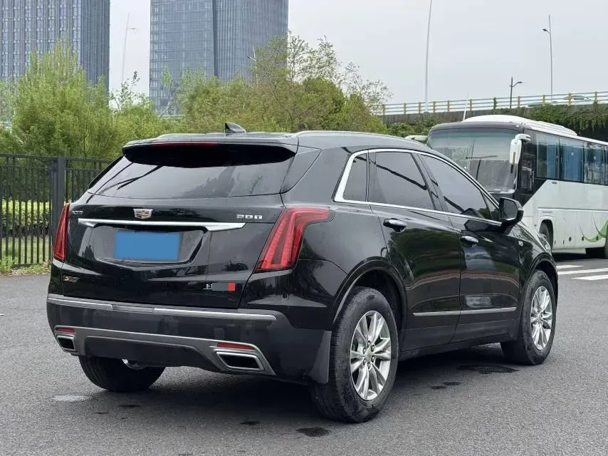 2022 Cadillac XT5 2.0T 237HP L4 9AT,autocango,china used car exporter,china ev exporter,chinese used car exporter,chinese used ev exporter