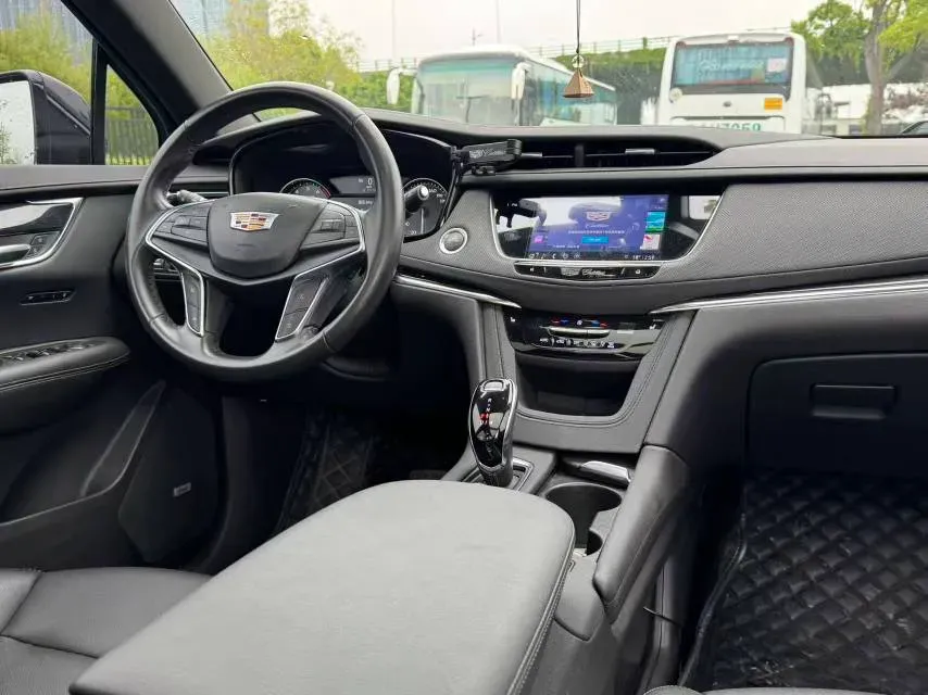 2022 Cadillac XT5 2.0T 237HP L4 9AT,autocango,china used car exporter,china ev exporter,chinese used car exporter,chinese used ev exporter