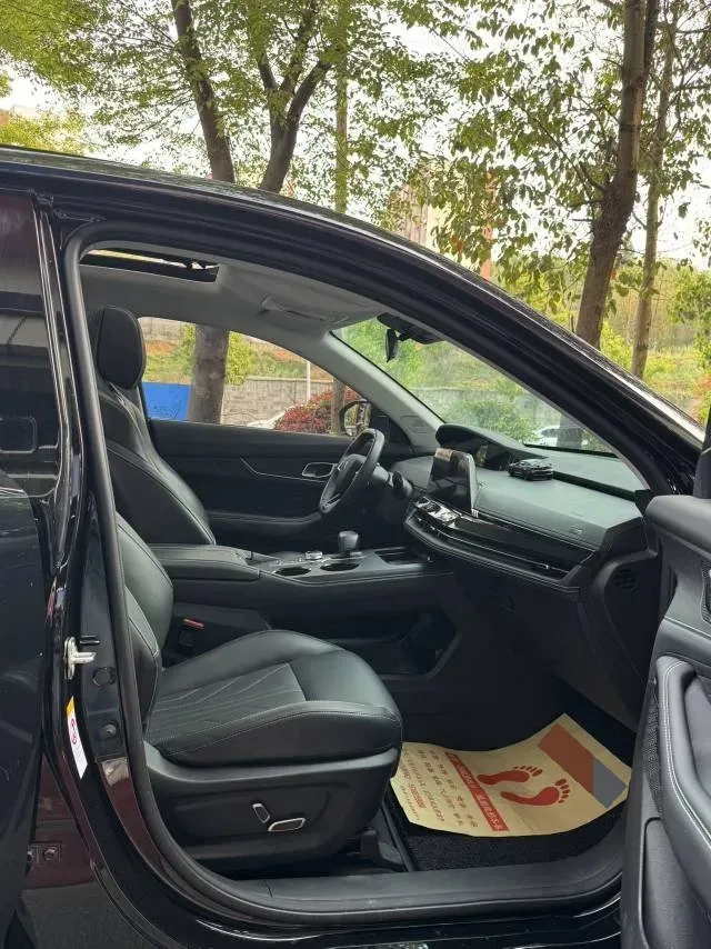 2024 ChangAn UNI-K 2.0T 233HP L4 8AT,autocango,china used car exporter,china ev exporter,chinese used car exporter,chinese used ev exporter