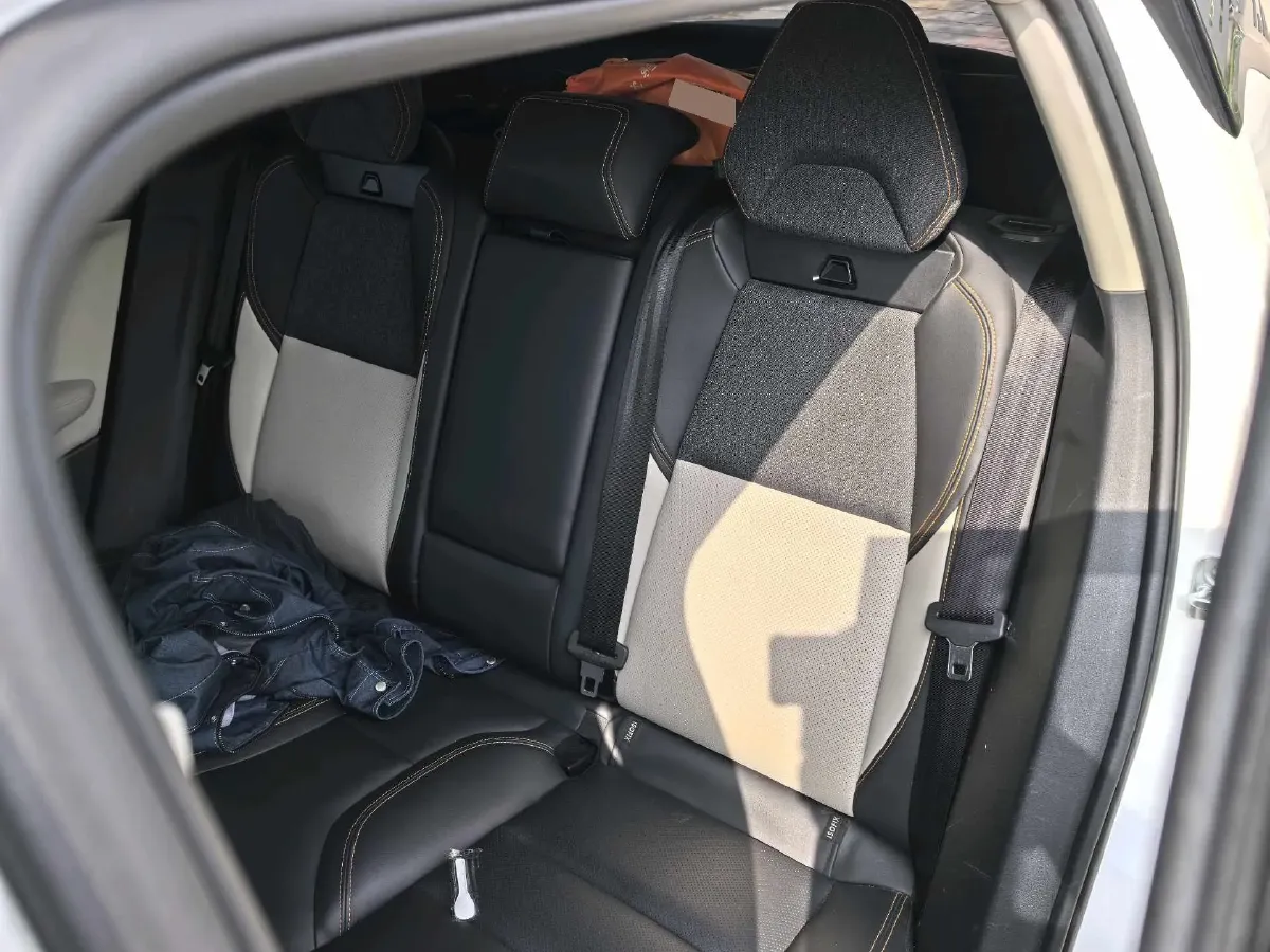 2022 Roewe i6 MAX BEV 61.1KWH,autocango,china used car exporter,china ev exporter,chinese used car exporter,chinese used ev exporter