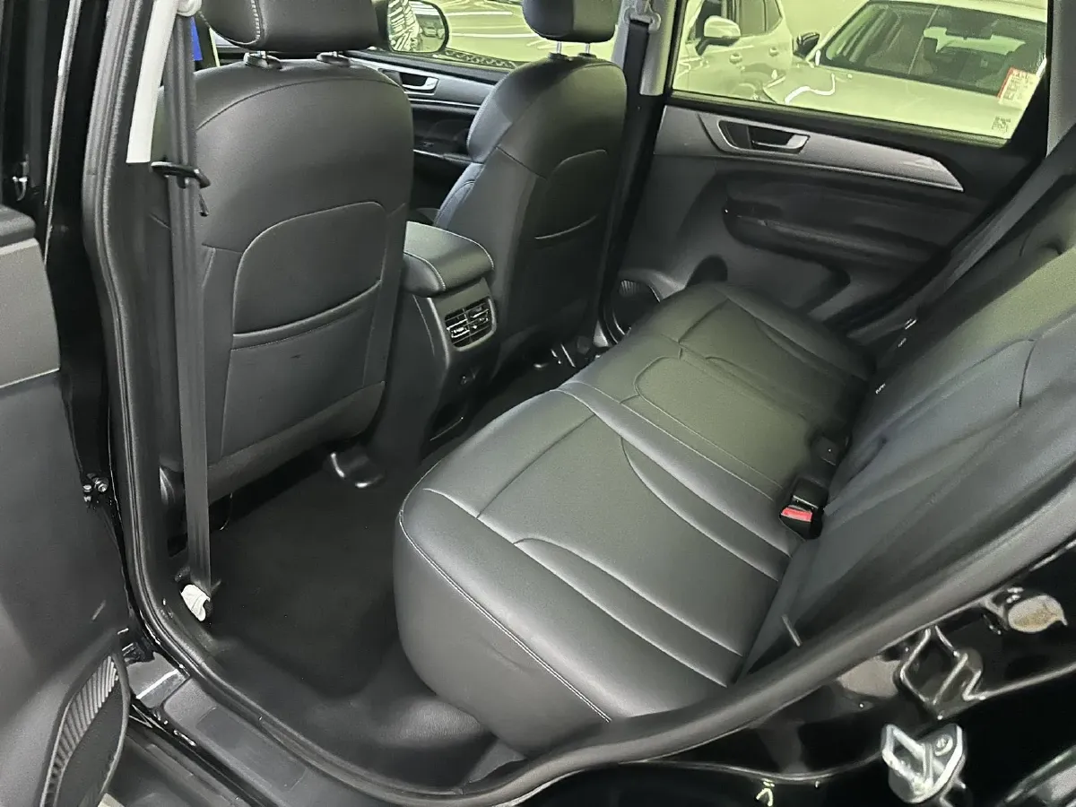 2023 Haval M6 1.5T 150HP L4 7DCT,autocango,china used car exporter,china ev exporter,chinese used car exporter,chinese used ev exporter