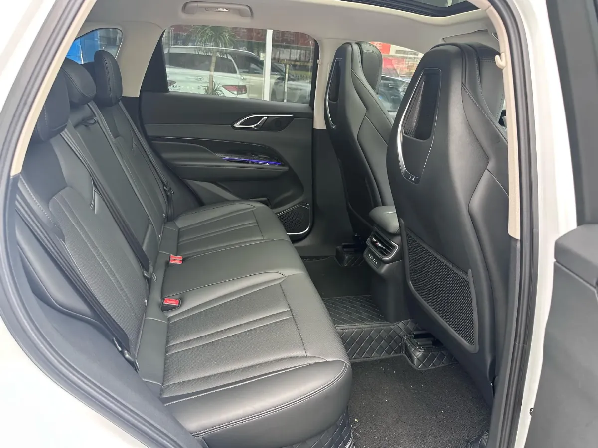 2024 HongQi HS3 1.5T 169HP L4 1DHT PHEV 18.4KWH,autocango,china used car exporter,china ev exporter,chinese used car exporter,chinese used ev exporter