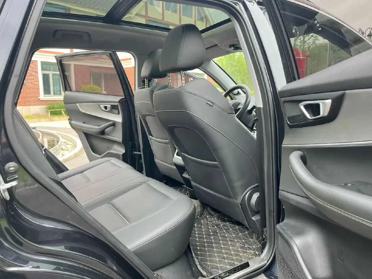 2020 Chery Tiggo 7 1.5T 156HP L4 CVT,autocango,china used car exporter,china ev exporter,chinese used car exporter,chinese used ev exporter