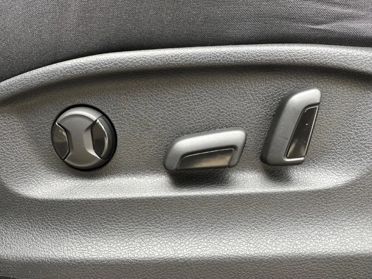 2023 Skoda Kodiak 2.0T 186HP L4 7DCT,autocango,china used car exporter,china ev exporter,chinese used car exporter,chinese used ev exporter