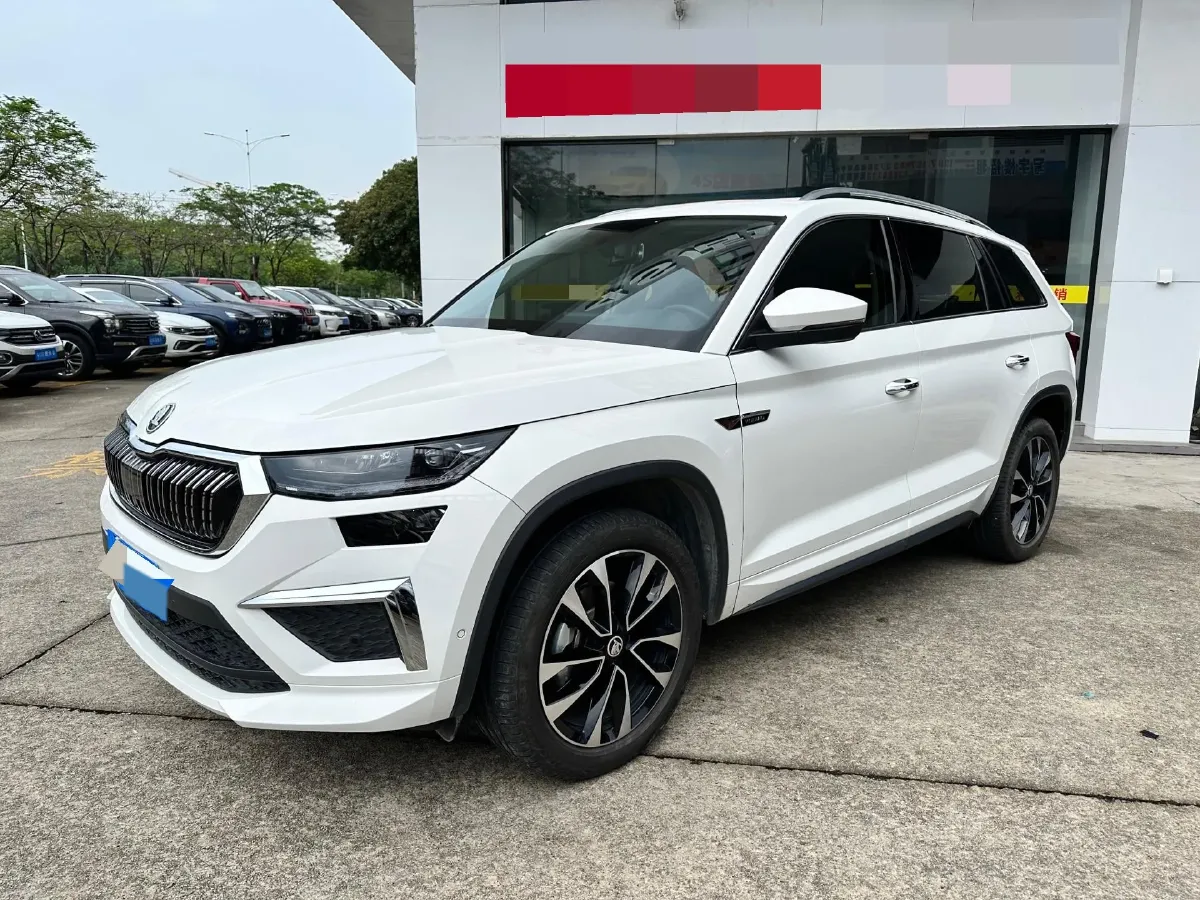 2023 Skoda Kodiak 2.0T 186HP L4 7DCT,autocango,china used car exporter,china ev exporter,chinese used car exporter,chinese used ev exporter