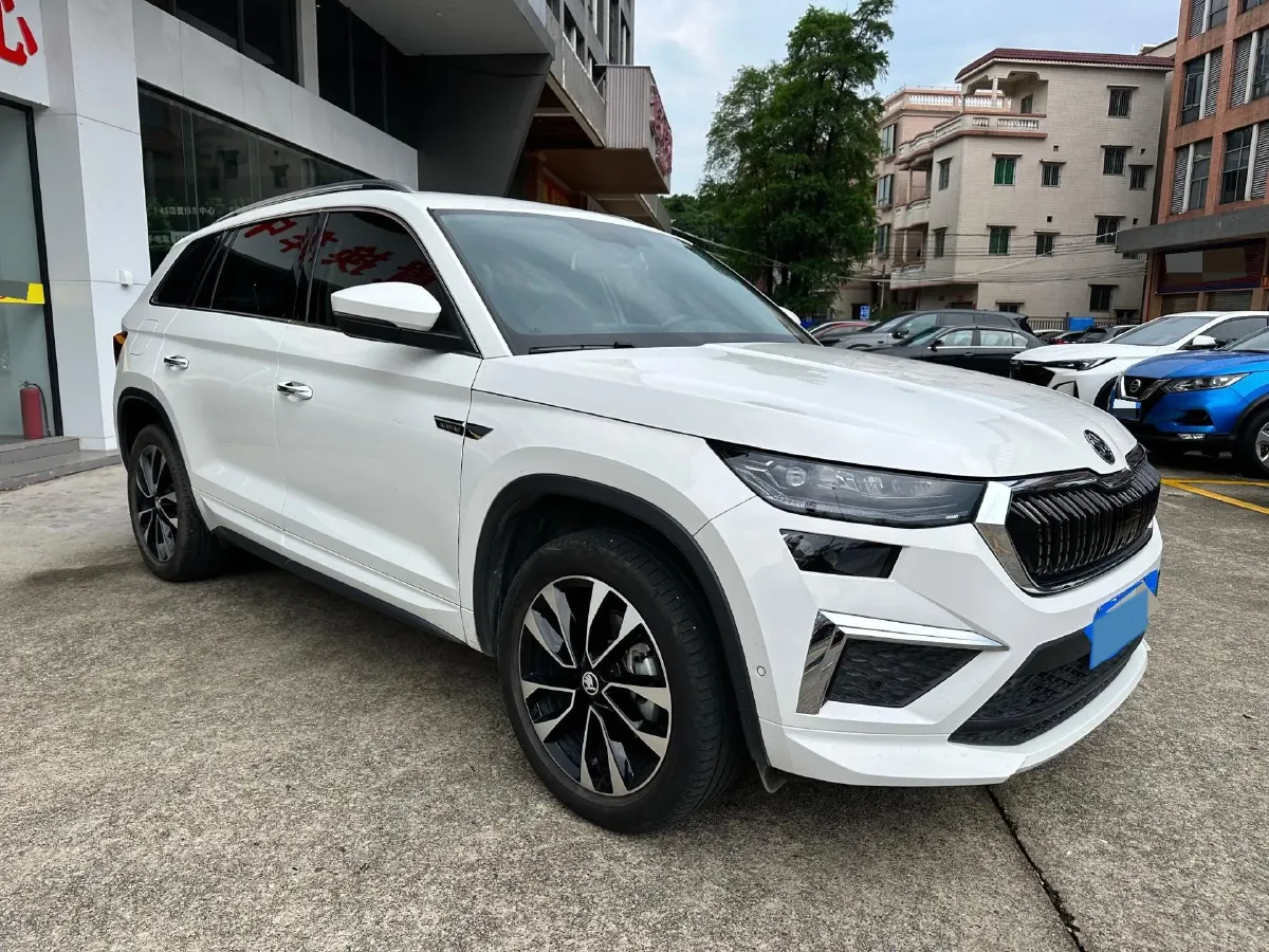 2023 Skoda Kodiak 2.0T 186HP L4 7DCT,autocango,china used car exporter,china ev exporter,chinese used car exporter,chinese used ev exporter
