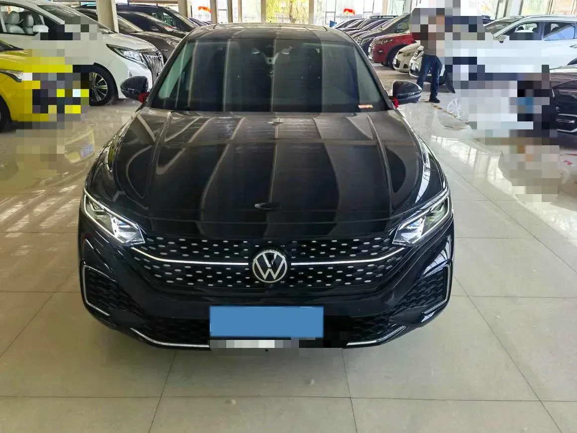 2024 Volkswagen Passat 2.0T 220HP L4 7DCT,autocango,china used car exporter,china ev exporter,chinese used car exporter,chinese used ev exporter