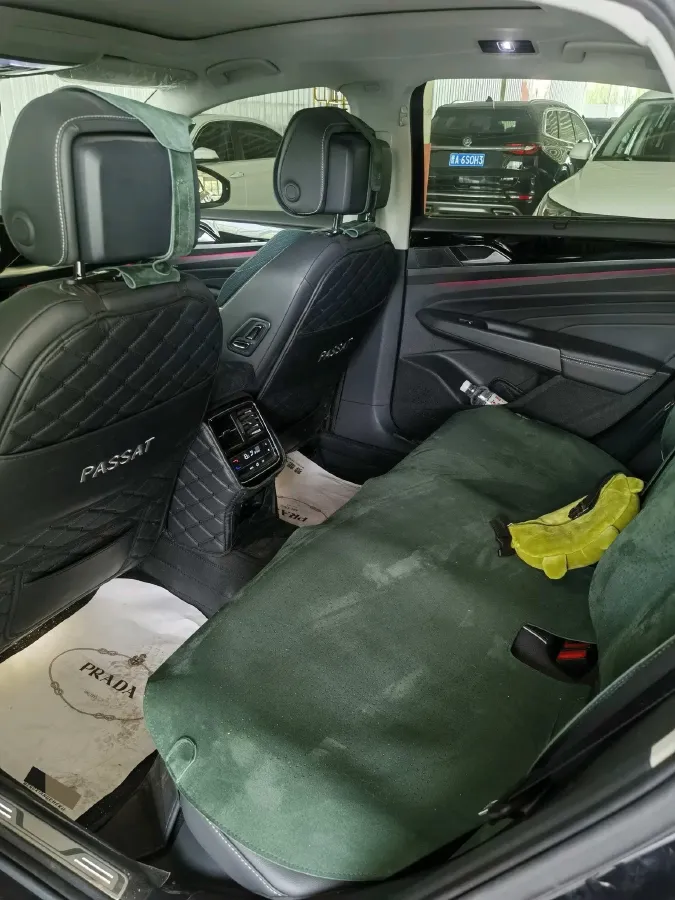 2024 Volkswagen Passat 2.0T 220HP L4 7DCT,autocango,china used car exporter,china ev exporter,chinese used car exporter,chinese used ev exporter