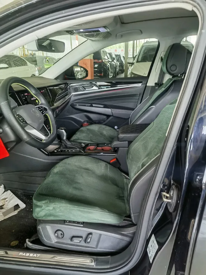 2024 Volkswagen Passat 2.0T 220HP L4 7DCT,autocango,china used car exporter,china ev exporter,chinese used car exporter,chinese used ev exporter