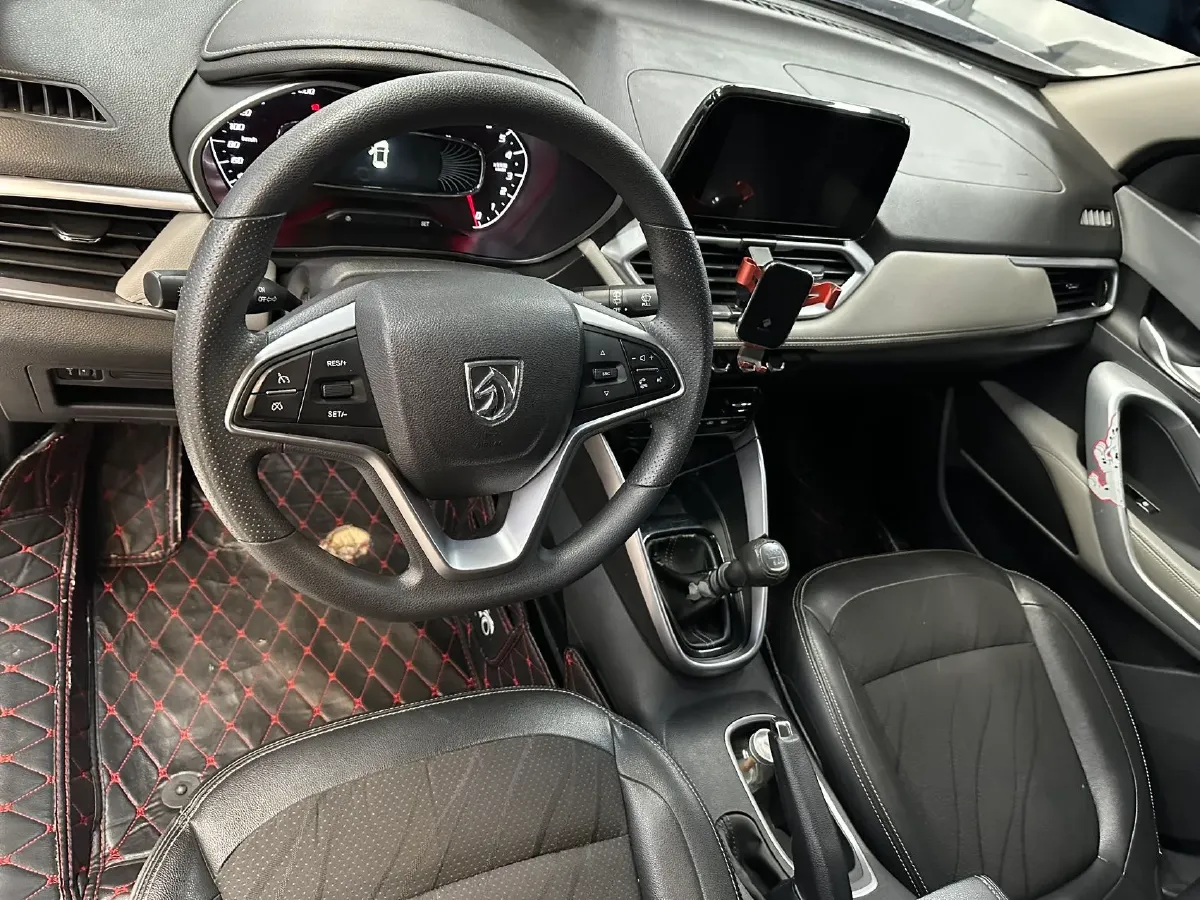 2017 BaoJun 510 1.5L 112HP L4 6MT,autocango,china used car exporter,china ev exporter,chinese used car exporter,chinese used ev exporter