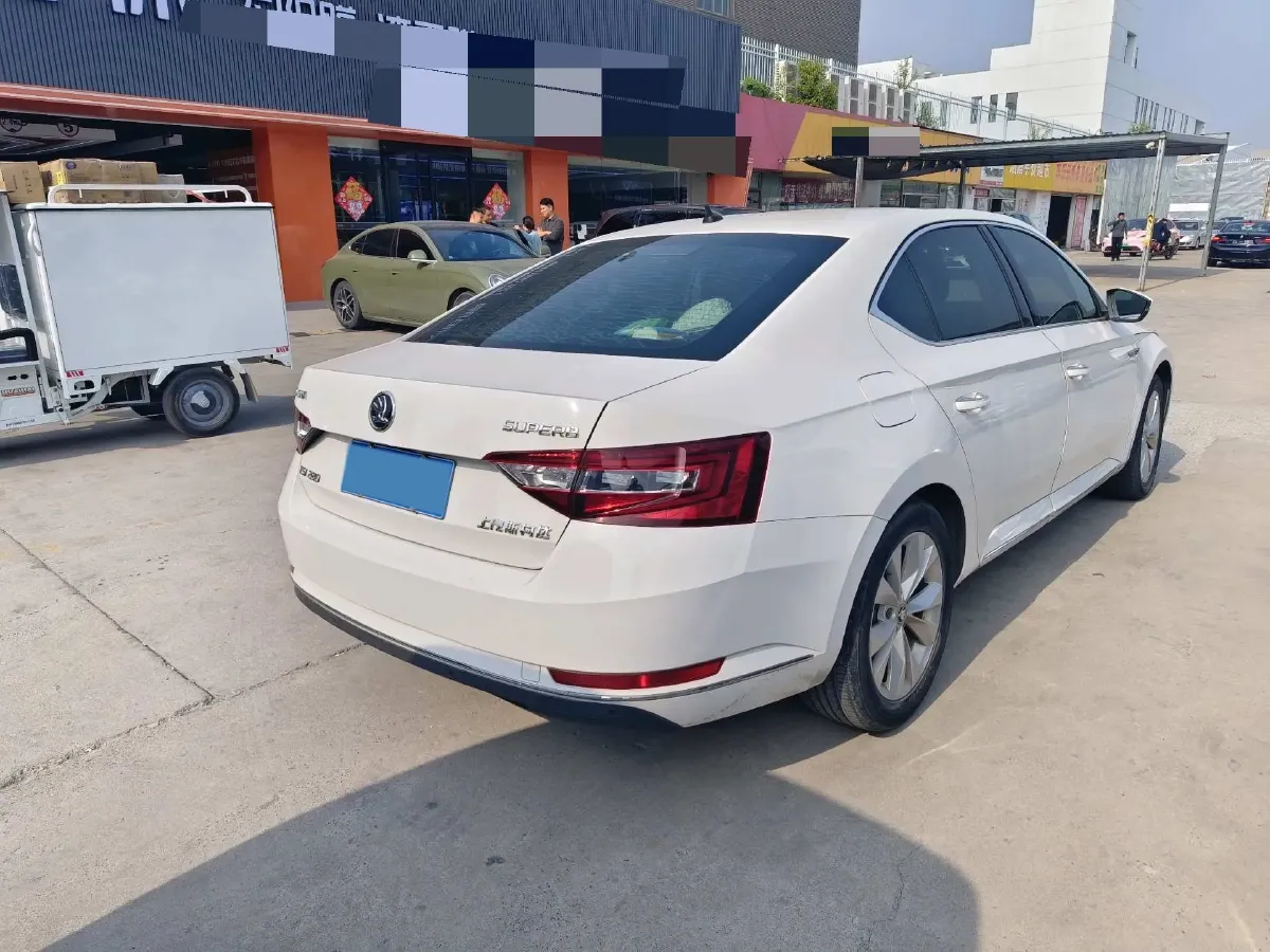 2018 Skoda Superb 1.4T 150HP L4 7DCT,autocango,china used car exporter,china ev exporter,chinese used car exporter,chinese used ev exporter