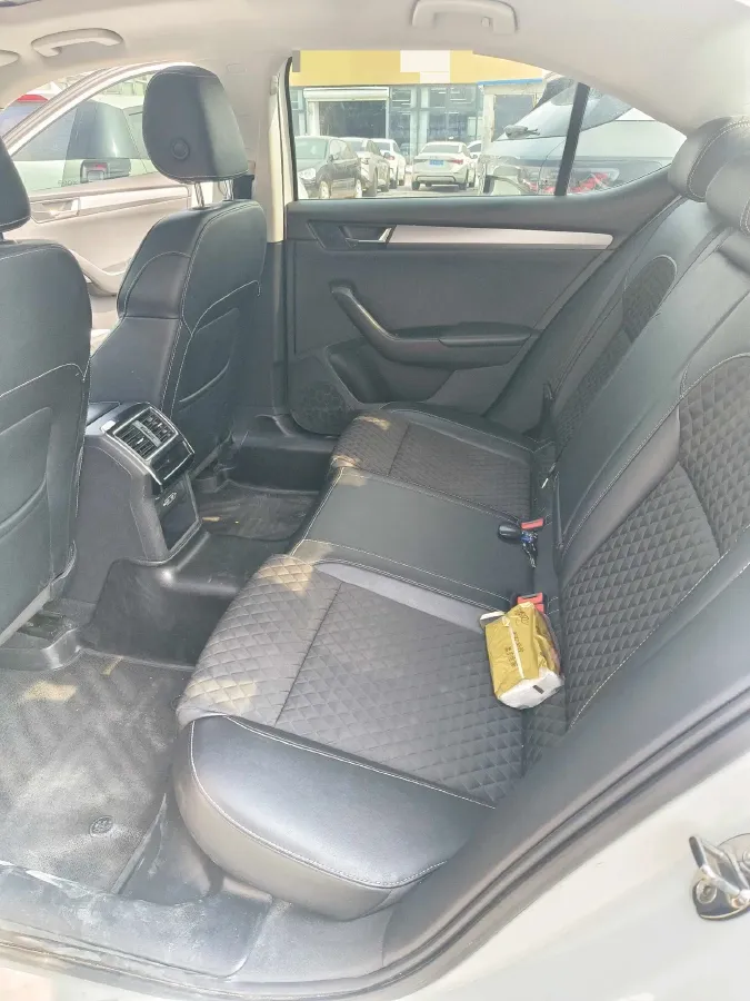 2018 Skoda Superb 1.4T 150HP L4 7DCT,autocango,china used car exporter,china ev exporter,chinese used car exporter,chinese used ev exporter